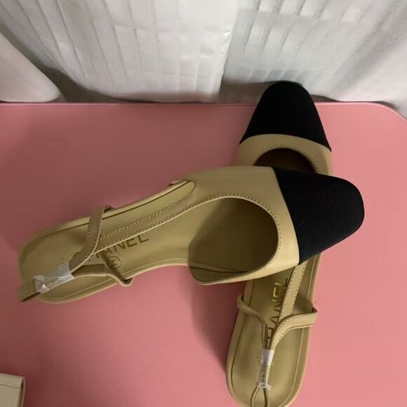 New Chanel Size 38 Goatskin Slingback Beige/Black Flat - Picture 1 of 4